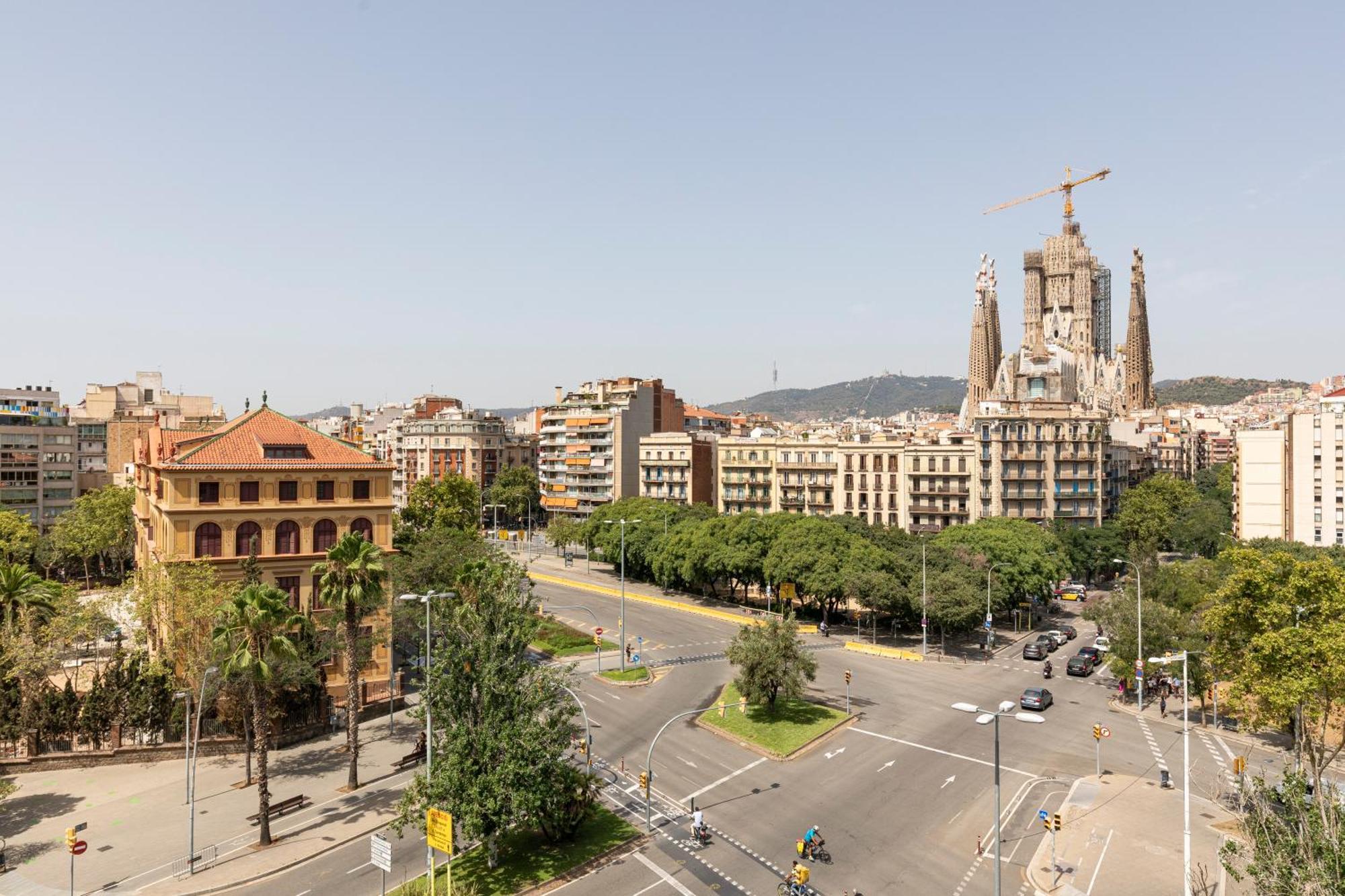 AB Sagrada Familia Views Apartment Barcelona Bagian luar foto